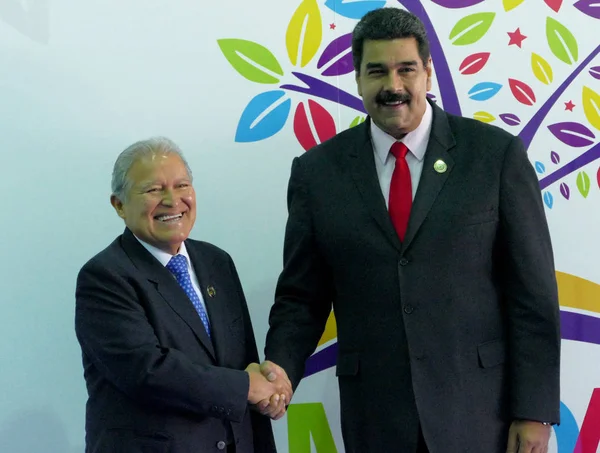 Presidente salvadorenho Salvador Sanchez Ceren e venezuelano Presi — Fotografia de Stock