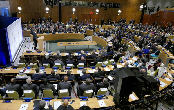 Başkan Barack Obama barındırılan bir liderler zirvesinde küresel Re