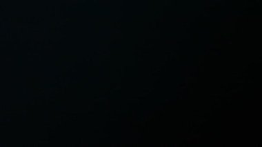 Siyah bir arka plan üzerine yazarak kelime, başvurun