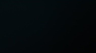 Bronz, siyah bir arka plan sözcük yazma