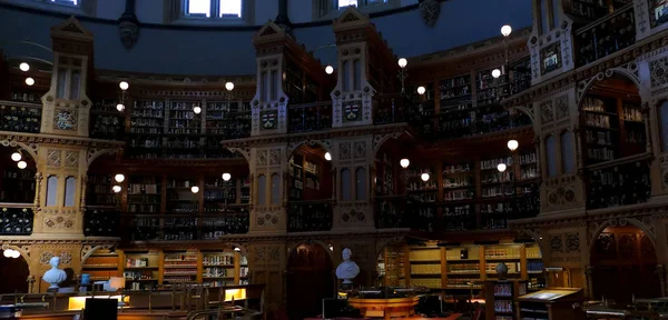 Bibliotheek van het Parlement in Ottawa — Stockfoto