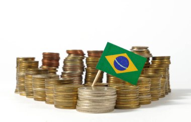 Brezilya bayrak sallayarak para sikke yığını ile