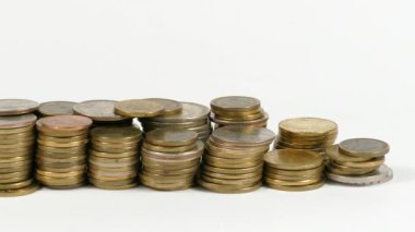 Bosna-Hersek bayrak sallayarak para sikke yığını ile