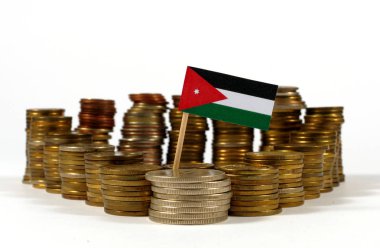 Jordan bayrak sallayarak para sikke yığını ile