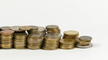 Ekvador bayrak sallayarak para sikke yığını ile