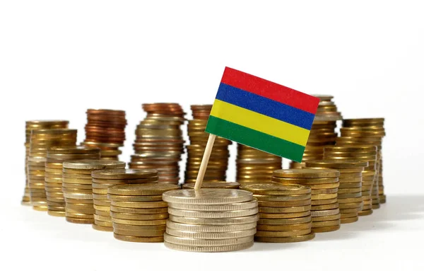 Mauricio bandera ondeando con pila de monedas de dinero —  Fotos de Stock