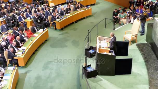 Nueva York, Estados Unidos. 20 de septiembre de 2016: El Presidente de los Estados Unidos Barack Obama pronuncia un discurso en el Debate General de la 71ª Sesión de la Asamblea General de las Naciones Unidas — Vídeos de Stock