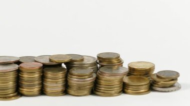 Para sikke yığını ile sallayarak Tayland bayrağı