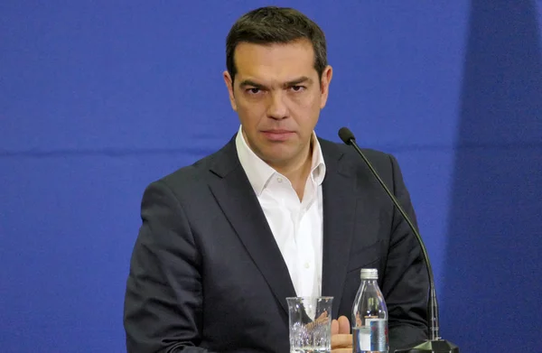 Belgrad, Sırbistan. 31 Ocak - Yunanistan Başbakanı Alexis Tsipras ve Sırp Başbakanı Aleksandar Vuciç tutan ortak bir basın toplantısı