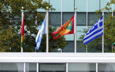 New York, Amerika Birleşik Devletleri. 22nd Eylül 2016 - uluslararası bayrakları önünde New York'ta Birleşmiş Milletler Merkez