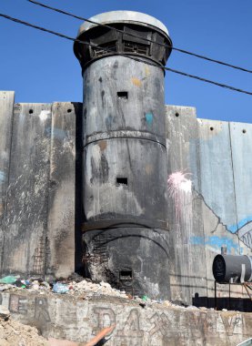 Bethlehem, Palestine. Ocak ayı 6th 2017 - Filistin, Aida mülteci kampında Yakılan gözetleme 