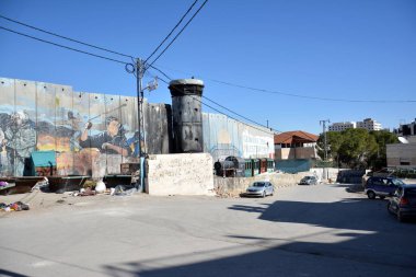 Bethlehem, Palestine. Ocak ayı 6th 2017 - Filistin, Aida mülteci kampında Yakılan gözetleme 