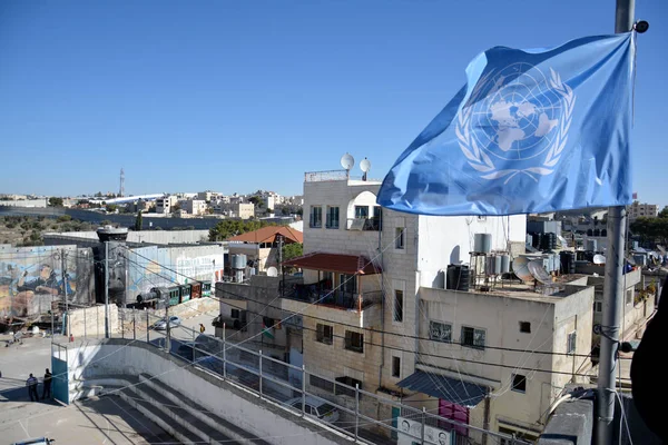 Bethlehem, Palestine. Ocak ayı 6th 2017 - Aida mülteci kampı Filistin içinde kamp ve duvar havadan görünümü