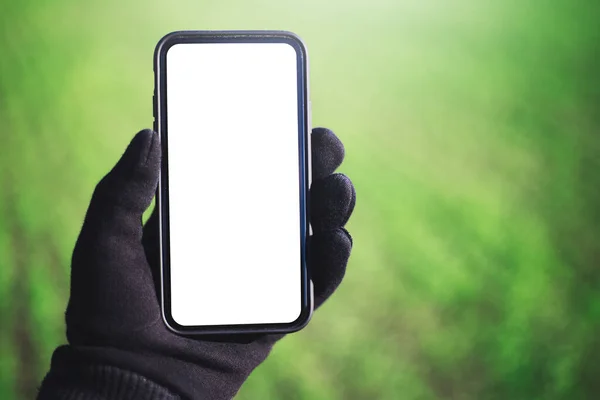 Närbild Smartphone Med Mockup Manlig Hand Klädd Svart Handske Bakgrund — Stockfoto