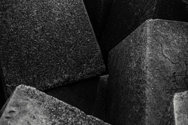石の正方形の黒と白の抽象的な背景 — ストック写真