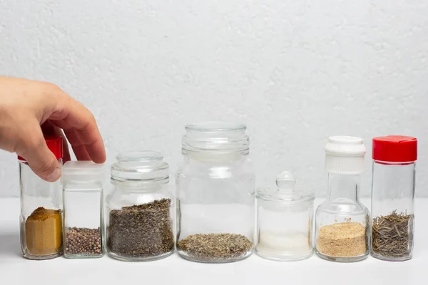 Assaisonnement Différent Dans Des Tasses Verre Sur Fond Blanc — Photo