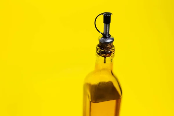 Primer Plano Botella Vidrio Con Aceite Oliva Cerrado Con Tapa —  Fotos de Stock