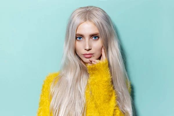 Studio Portrait Young Blonde Girl Blue Eyes Wearing Yellow Sweater — Stock Photo, Image