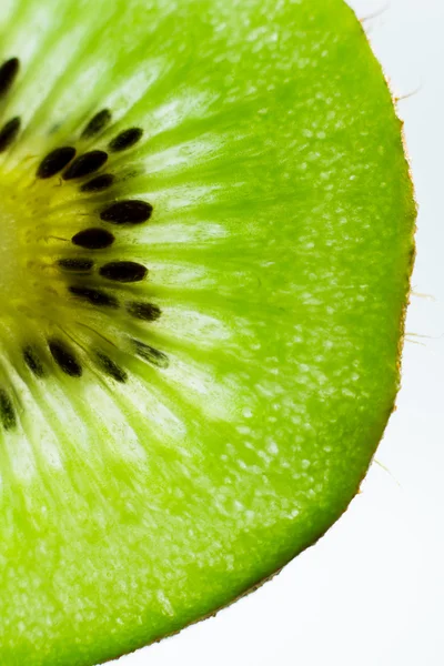 Reife und saftige Kiwi auf weißem Hintergrund — Stockfoto