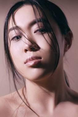 Asyalı kız makyaj Studio ile portresi