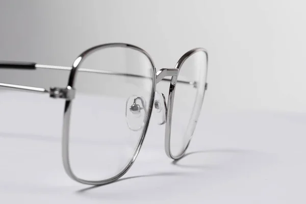 Óculos Belos Moda Com Óculos Transparentes Fundo Branco — Fotografia de Stock