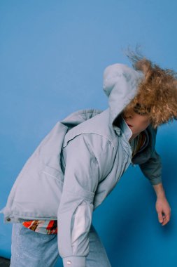 90s şık kıyafetler moda adam