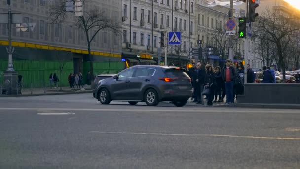 Europa Ucrânia Kyiv Khreshchatyk Street Abril 2018 People Walking Street — Vídeo de Stock