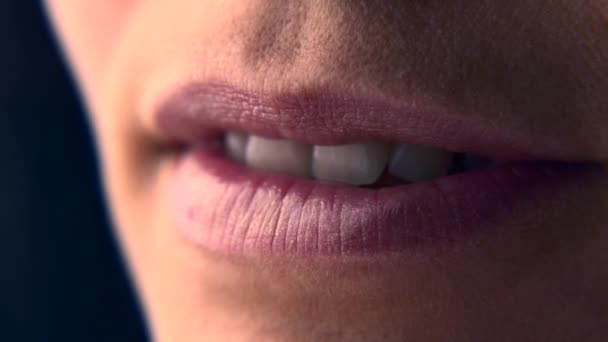 Närbild Kvinna Lips Tänder Makro Kvinnliga Mänsklig Mun Öppna Stängda — Stockvideo