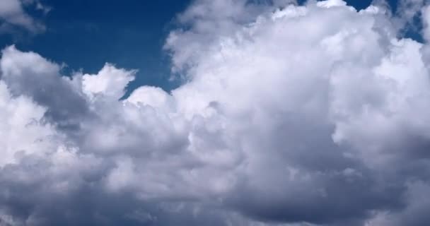 Des Nuages Blancs Aux Nuages Sombres Couvertures Nuages Lourds Pluvieux — Video