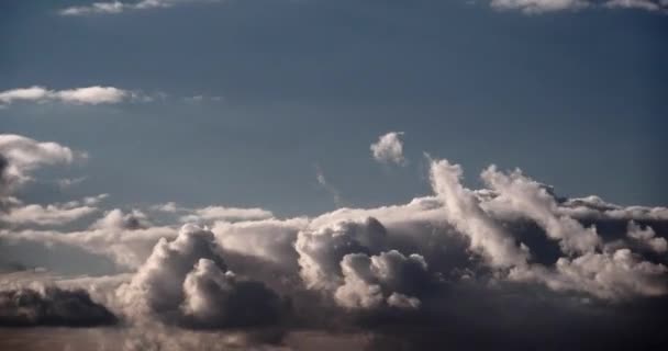 Formation dynamique de nuages pluvieux 4K 60p. Changement climatique. Saison Climat 