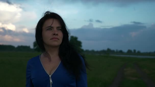 Rain Drops Falling Beautiful Woman Walking Rural Road Grass Field — Stock Video