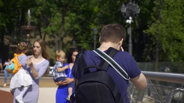 Φωτογράφος Γυρίσματα Λήψη Φωτογραφιών Των Μητέρων Παιδιά Backstage Photo Session — Αρχείο Βίντεο