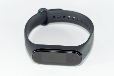 Aktivite bilekliği, fitness takip cihazı, akıllı saat, adım sayacı bilekliği. 3d illüstrasyon beyaz arkaplanda izole edildi