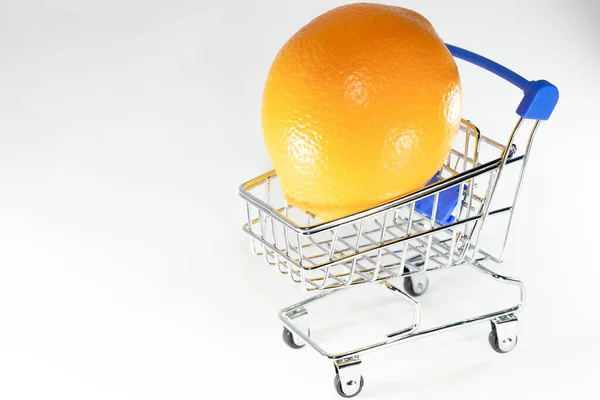 Naranja Carrito Compras Sobre Fondo Blanco —  Fotos de Stock