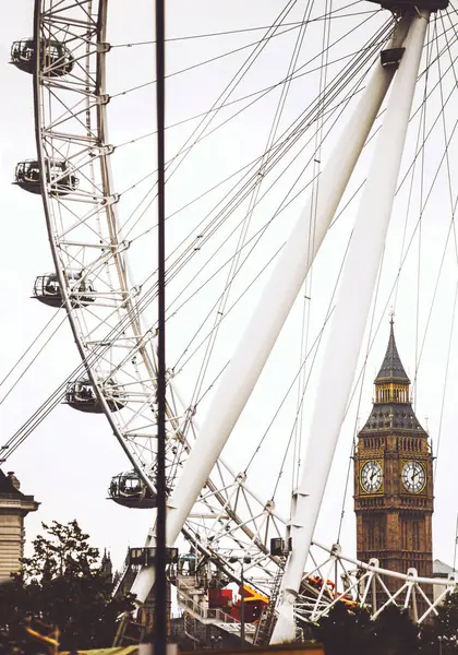 Londra occhio ruota traghetto — Foto Stock