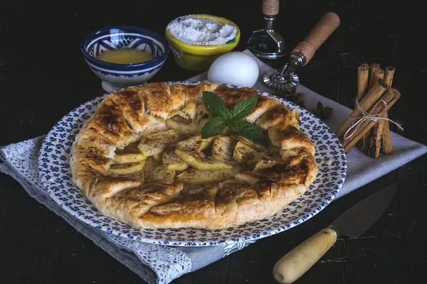 Vers gebakken appeltaart — Stockfoto