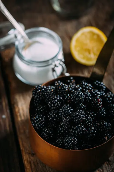 Jam ingridients on wooden table — Stock Photo, Image