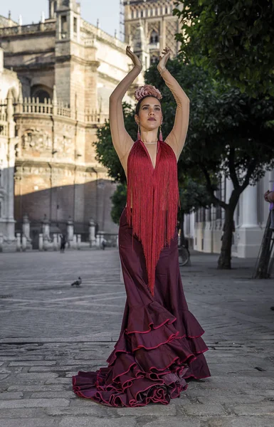 Ballerino Flamenco Costume Nazionale Posa Nella Piazza Della Città Con — Foto Stock