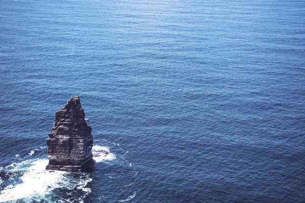 Hög Vinkel Syn Ensamhet Rock Havet — Stockfoto