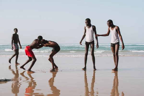Yoff Senegal December 2017 Group Young African Men Having Fun — Stock Photo, Image
