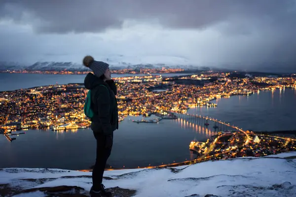 Excited Young Female Khaki Jacket Gray Warm Hat Looking Away — Stock Photo, Image