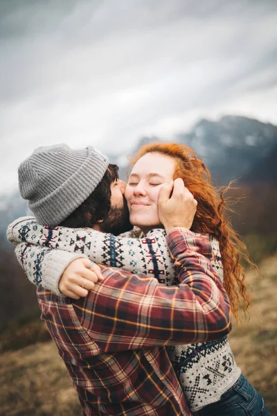 Side View Tender Couple Hugging Bonding Closed Eyes Cold Day — Stock Photo, Image