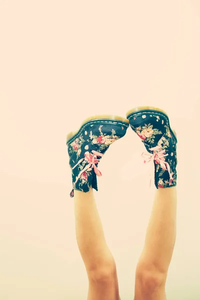 Woman Blue Boots Flowers Pink Laces Studio Pink Background — 스톡 사진