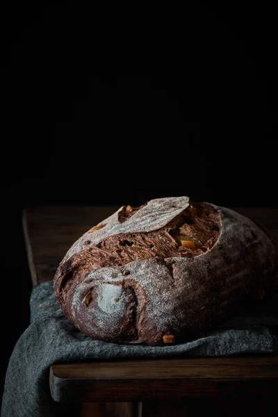 Fresh Artisan Bread Table — Stock Photo, Image