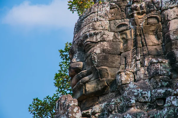 Angkor Wat sculpture