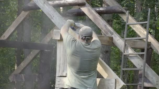 La voûte de broyage du toit — Video