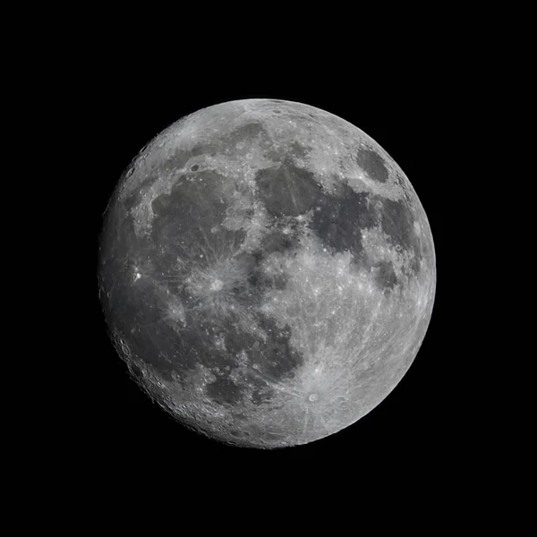 Büyük dolunay yüzey geceleri