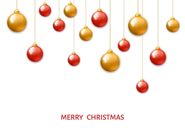 Rojo y oro colgando bolas de Navidad sobre fondo blanco . — Vector de stock