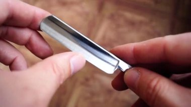 Ustura açın ve netlik deneyin.