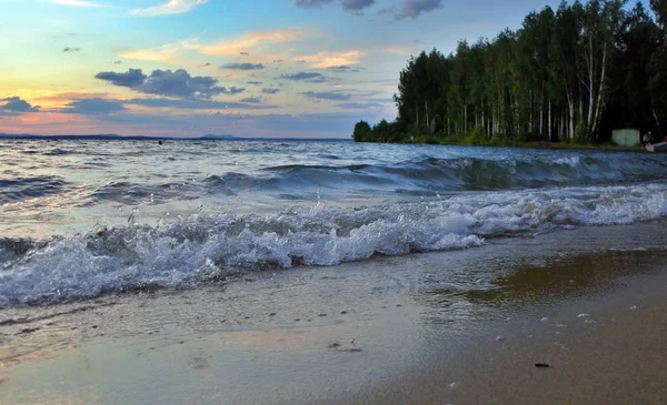 Lago Uwildy in Urali meridionali in estate — Foto Stock